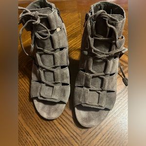 Size 8 booties Vionic